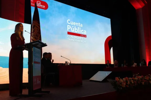 Alcaldesa de La Serena anuncia plan de transformación tras déficit de $80 mil millones