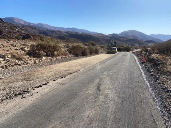 MOP avanza en pavimentación de ruta Antakari