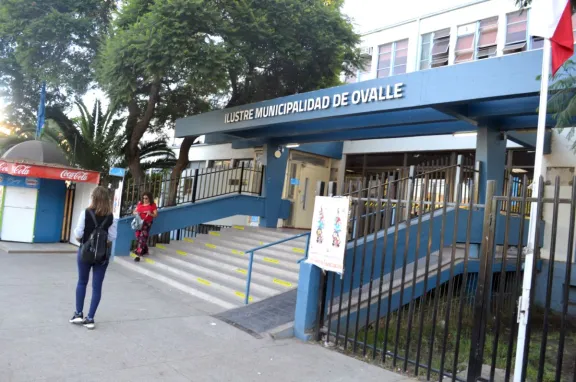 Contraloría cuestiona gestión municipal de Ovalle en 2024