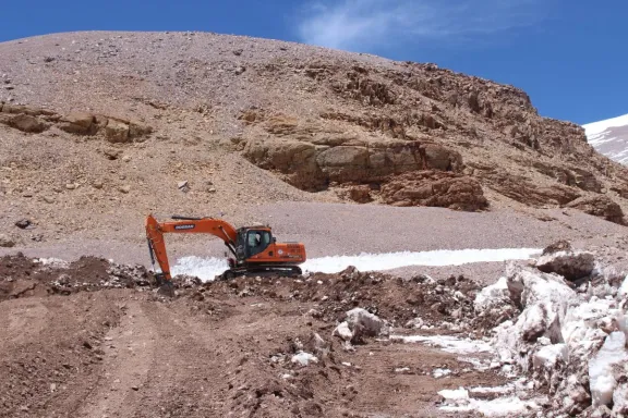 Paso de Agua Negra cerrado por hielo y rodados