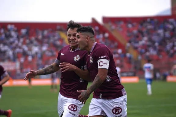 ¡Impactante Victoria de Deportes La Serena sobre Universidad Católica en Santiago! (3-1)