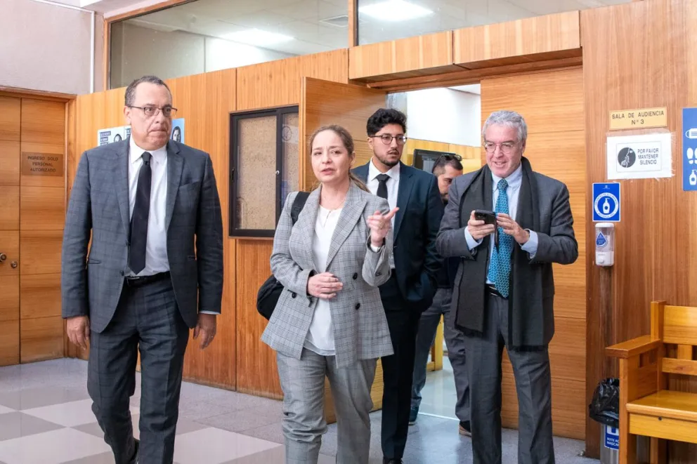Para la exintendenta regional, Lucía Pinto, el Consejo de Defensa del Estado está solicitando prisión preventiva, mientras que la fiscalía, arresto domiciliario nocturno. (FOTO: Cristian Silva)