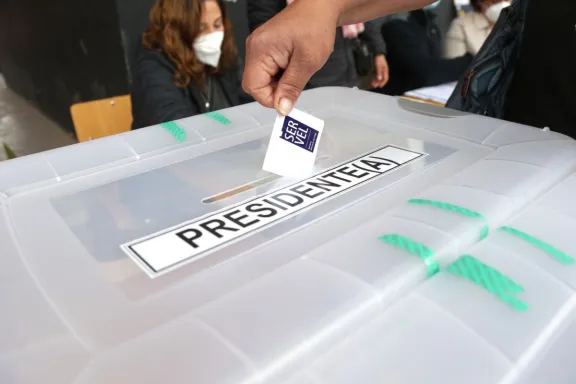 Elecciones primarias del oficialismo entran en tierra derecha