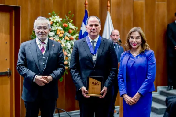 Diario El Día premiado con medalla Hilario Hernández Gurruchaga