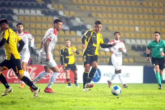 Coquimbo U. y C.D. La Serena se preparan para sus revanchas de Copa Chile