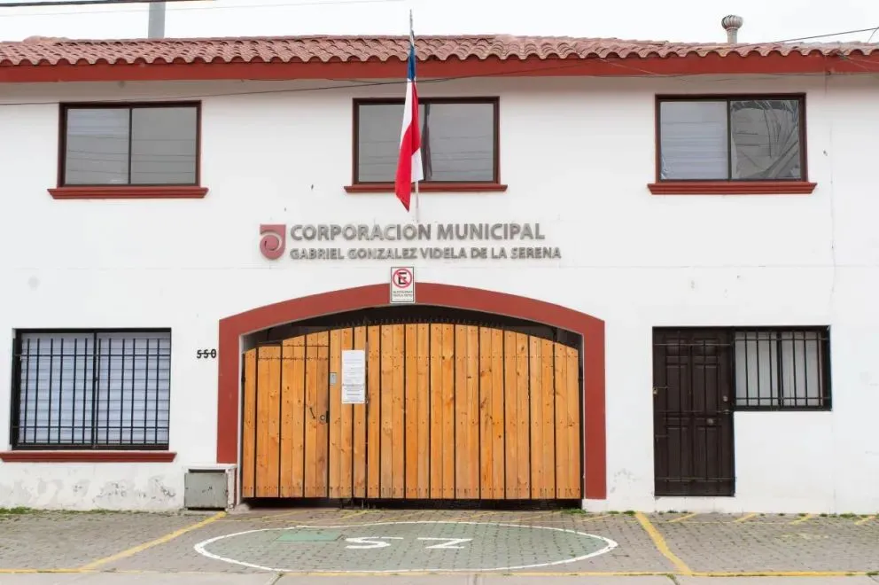 Detectan pagos por más de $1.300 millones a ‘funcionarios fantasmas’ en la Corporación Municipal de La Serena