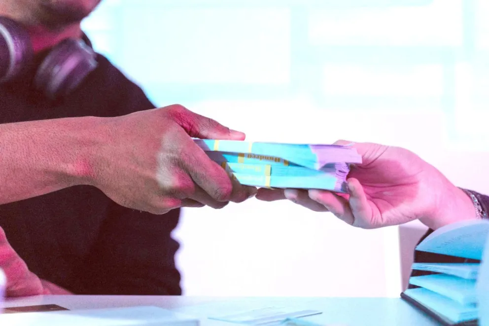 El negocio ilícito que se esconde detrás de los préstamos ilegales, tiene como principales víctimas a aquellas personas que no tienen acceso a la banca formal. PEXELS