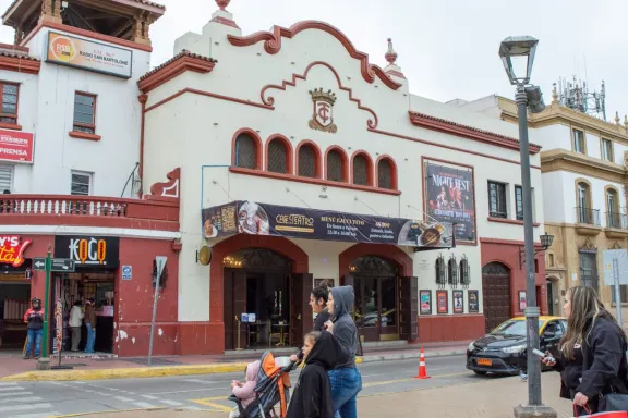 Riesgo para el Teatro Centenario por conflictos judiciales