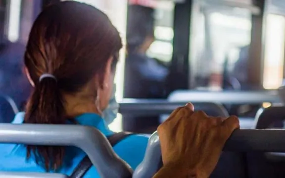 Alarma por acoso en transporte público: testimonios revelan impacto psicológico y falta de respuesta