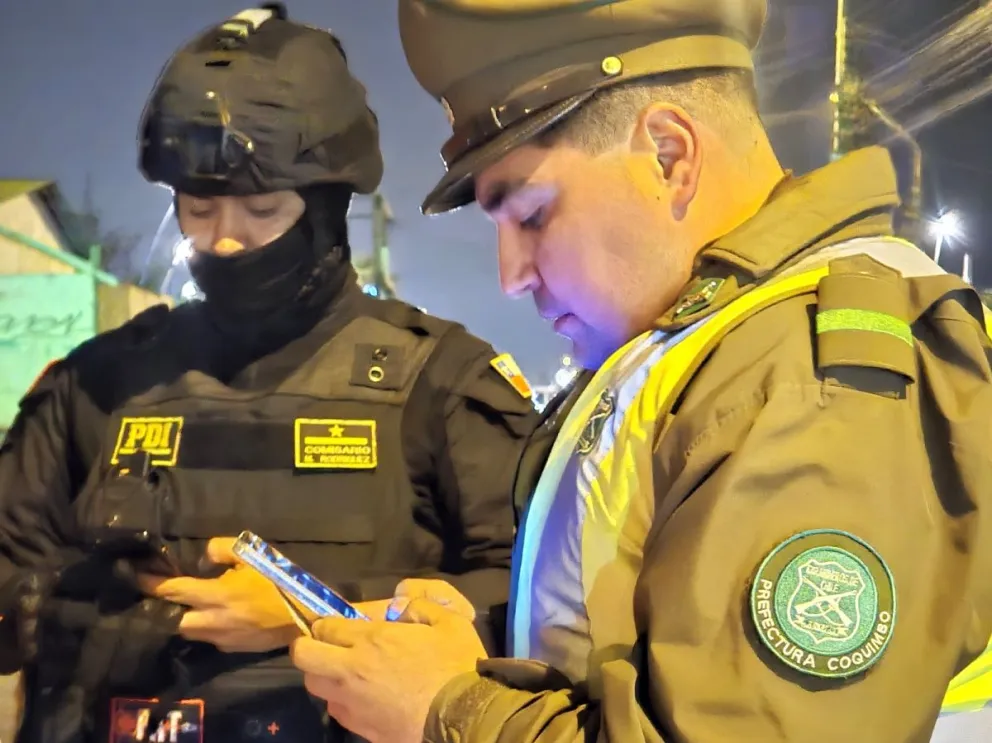 Detectives y carabineros trabajaron en conjunto durante el operativo. / CEDIDA
