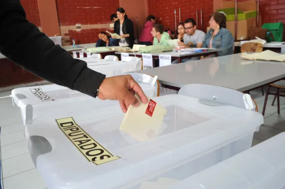 Disputa por cupos parlamentarios en la región Disputa por cupos parlamentarios en la región