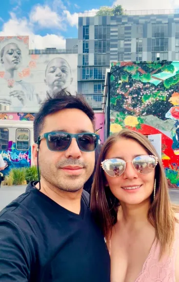Pareja se vuelve viral por relatar propuesta de matrimonio