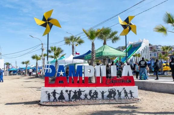 Los Tres y Los Fabulosos Cadillacs lideran jornada en Pampilla de Coquimbo