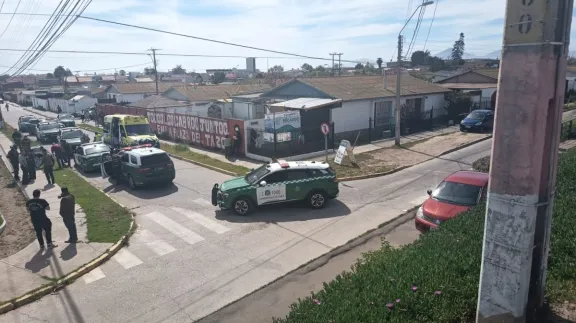 La Serena: Carabineros Shoot Armed Man with Axe - News Directory 3
