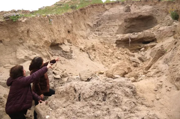 Vecinos de Villa Talinay denuncian daños por arreglos en socavón