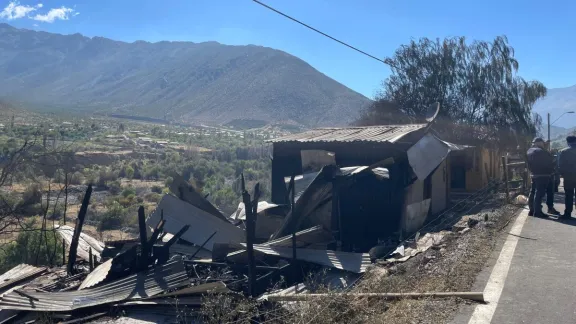 Incendio en Monte Patria destruye vivienda y mantiene focos activos