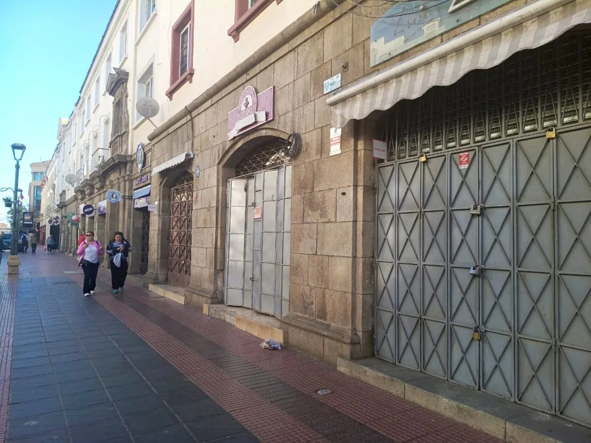 Impacto del 18-O en La Serena y Coquimbo: cierre anticipado y fachadas dañadas