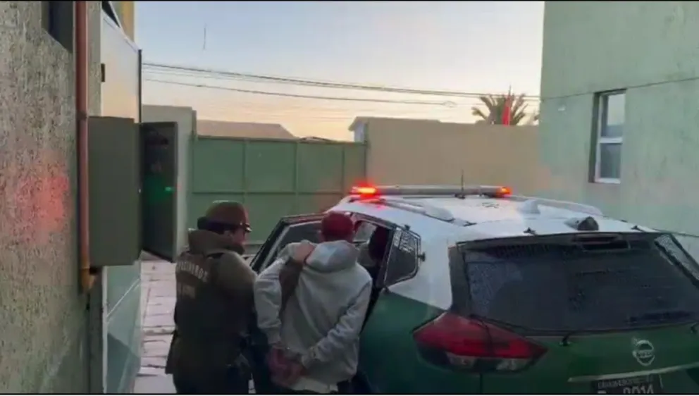 Todo por un parlante: Sujeto que cumplió condena por homicidio fue detenido por Carabineros