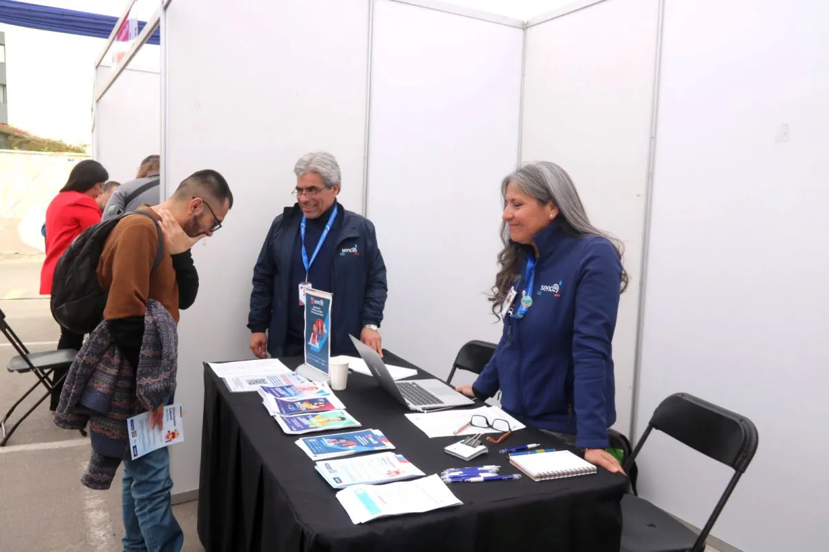 Feria laboral “Conecta tu Futuro” fortalece alianza público-privada-académica