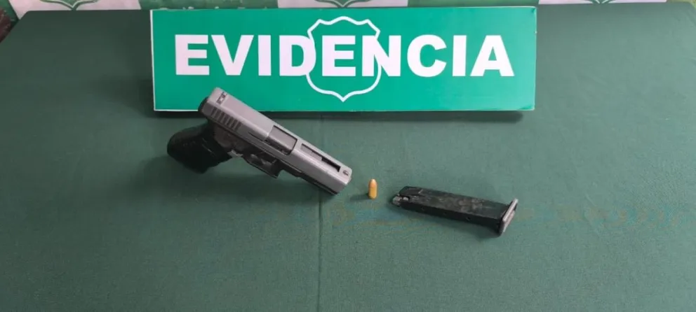 Detienen a adolescente con arma apta para disparar en el Liceo Politécnico de Ovalle