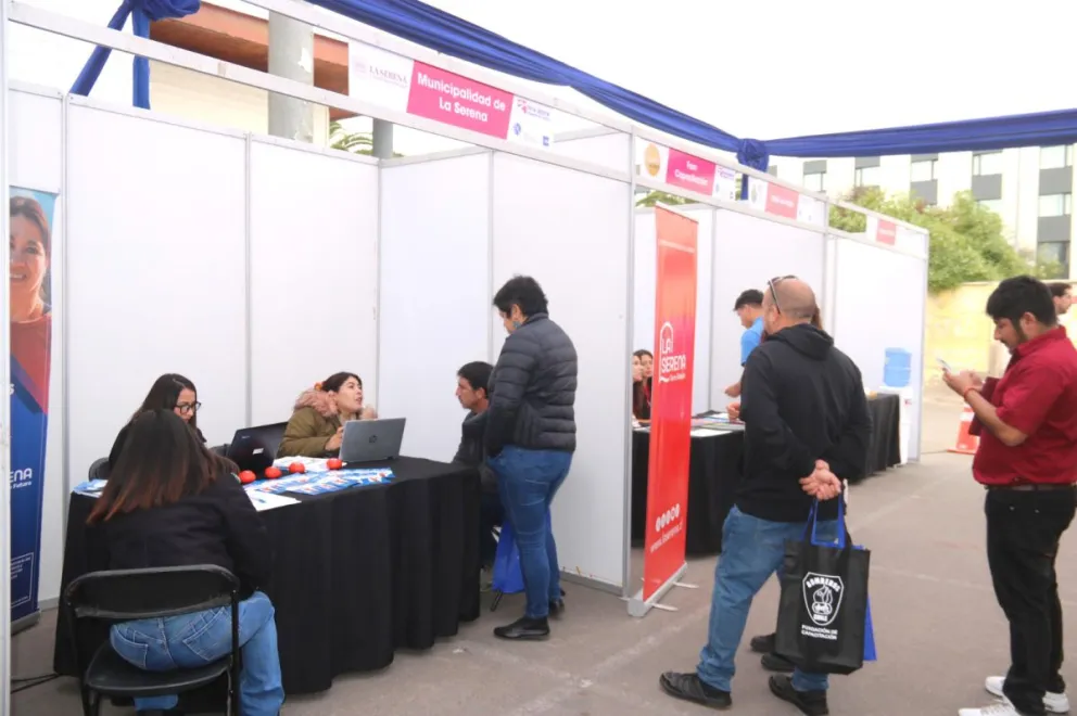 Feria laboral “Conecta tu Futuro” culmina con éxito y ya proyecta su tercera versión