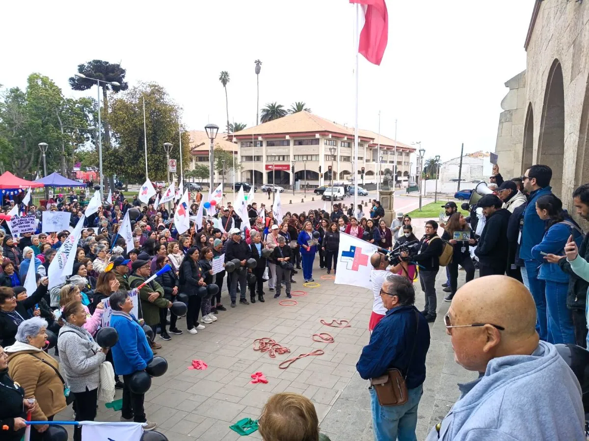 Controversia por cierre de programa para adultos mayores Controversia por cierre de programa para adultos mayores
