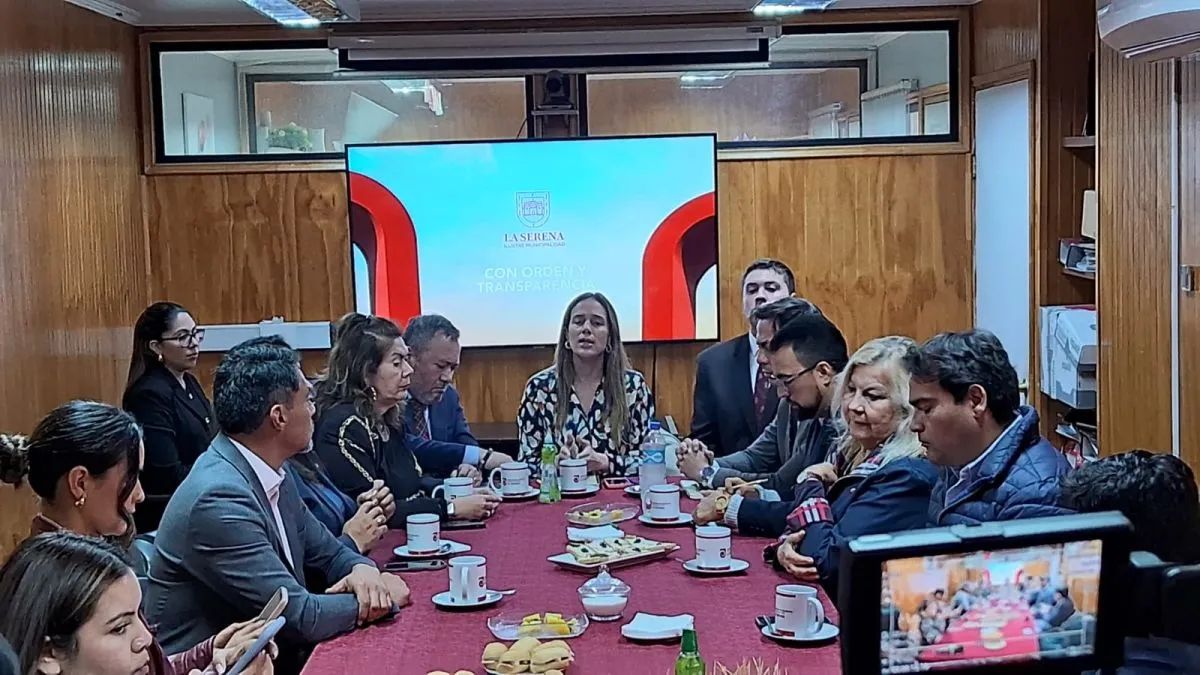 Detectan 95 Funcionarios Fantasmas y Perjuicio de Mil Millones en Educación Municipal de La Serena