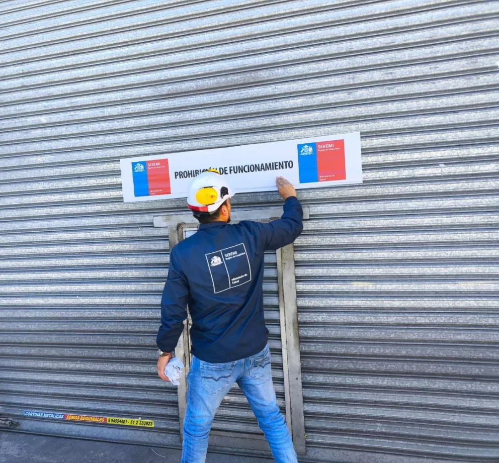 Realizan prohibición de funcionamiento a local comercial de La Serena por presencia de asbesto