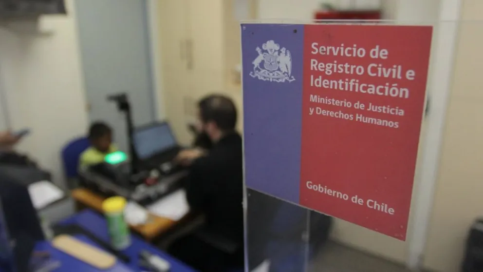 Solo cédula o pasaporte: Registro Civil extiende horario para retirar documentos antes de las elecciones