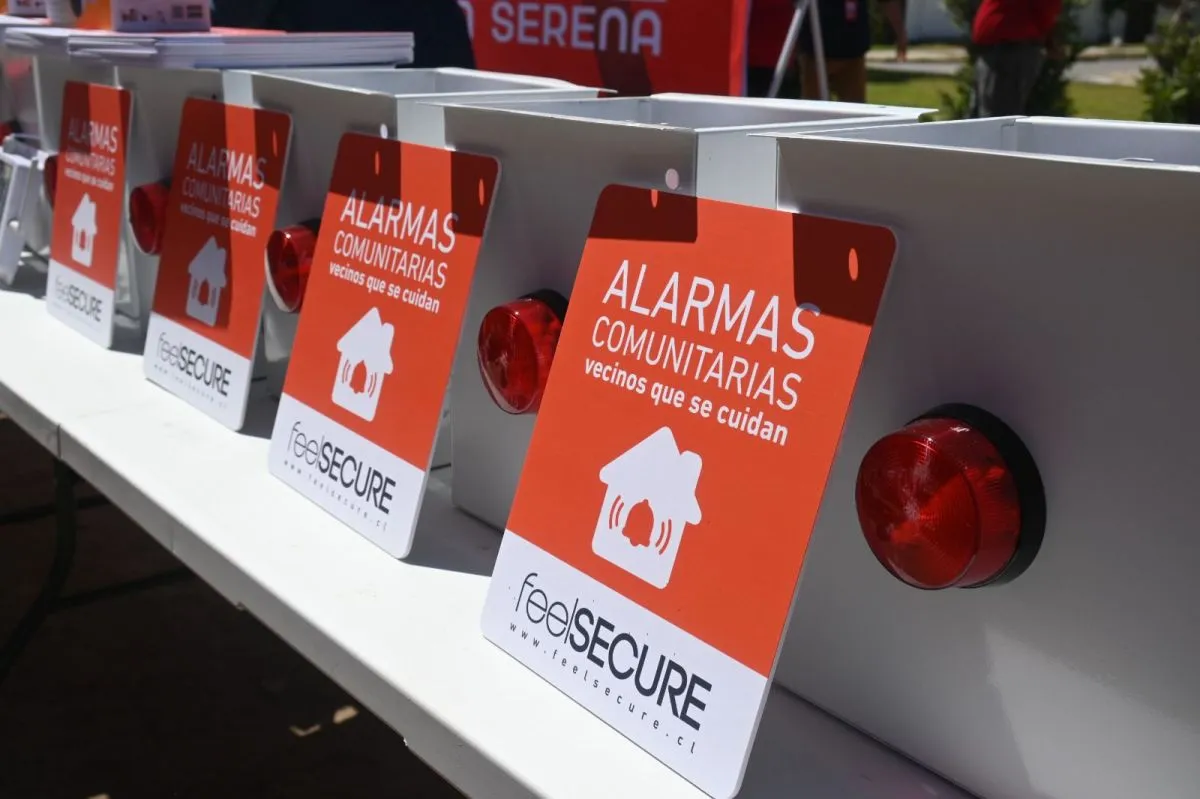 La Serena entrega cámaras y alarmas a vecinos de Las Compañías y La Pampa