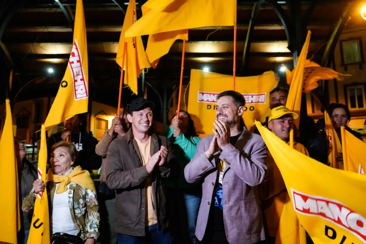 Hermanos Manouchehri: Revolución Política en Coquimbo Hermanos Manouchehri: Revolución Política en Coquimbo