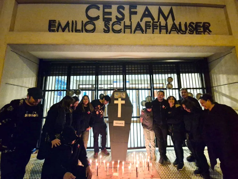 “De luto”: Salud primaria se manifiesta por falta de recursos en medio de la discusión por el presupuesto