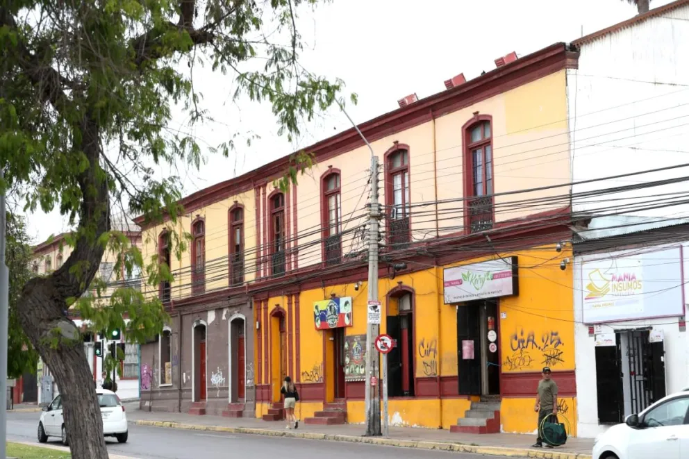 La Serena invertirá 125 millones en limpieza y repintado de fachadas de la avenida Francisco de Aguirre