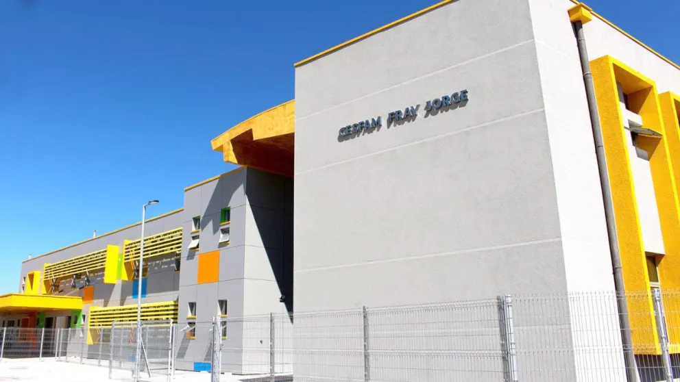 CESFAM de Ovalle: riña entre pacientes culmina con daños y carabineros lesionados