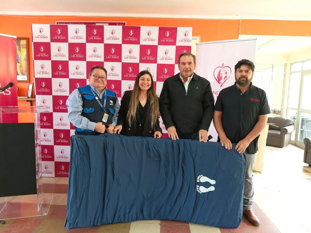 Fundación Las Rosas renueva 28 colchones para hogar de adultos mayores