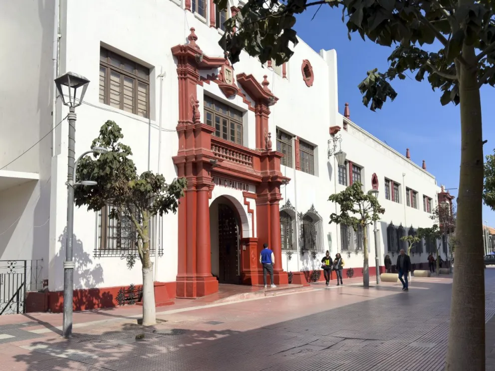 Desvinculaciones masivas tensionan municipios y servicios públicos