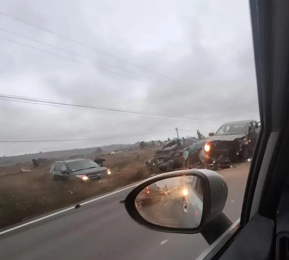 Colisión frontal deja dos fallecidos y dos heridos de gravedad en La Serena