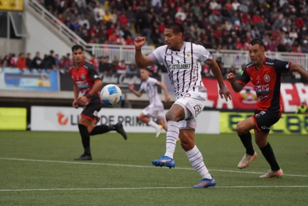 La Serena se salva, sigue en Primera, aunque con una tremenda deuda