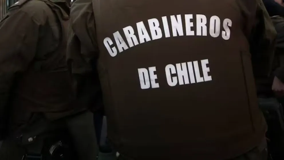 Carabineros abre 22 vacantes con remuneraciones entre $830 mil y $1,7 millones en diversas regiones