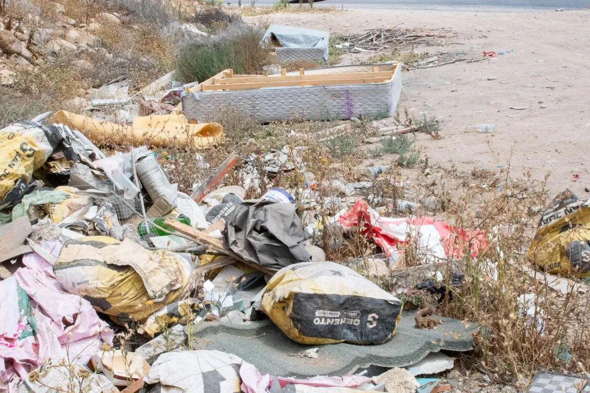 Aumento de microbasurales en acceso a La Serena preocupa vecinos Aumento de microbasurales en acceso a La Serena preocupa vecinos