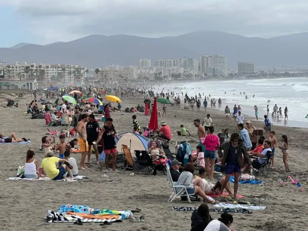 La Serena refuerza seguridad con 33 salvavidas en temporada estival La Serena refuerza seguridad con 33 salvavidas en temporada estival