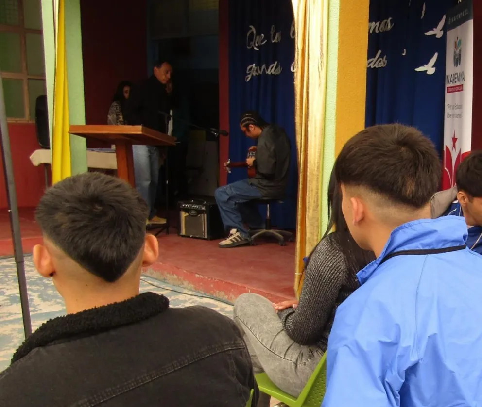 Cinco jóvenes en proceso de reinserción celebran su licenciatura