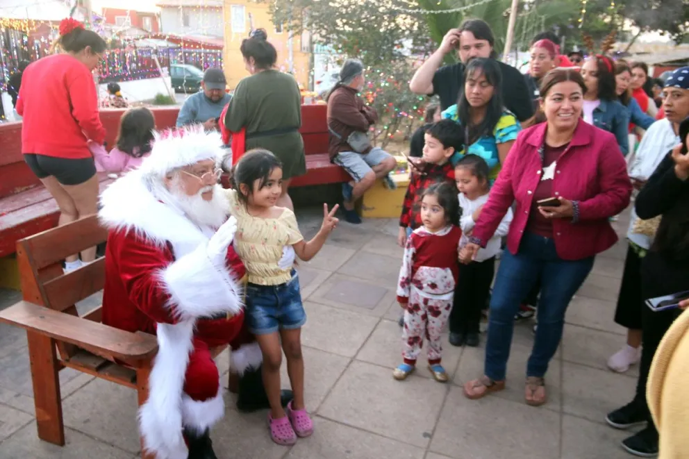 17 años de tradición: la villa que cada año alumbra la Navidad en La Serena