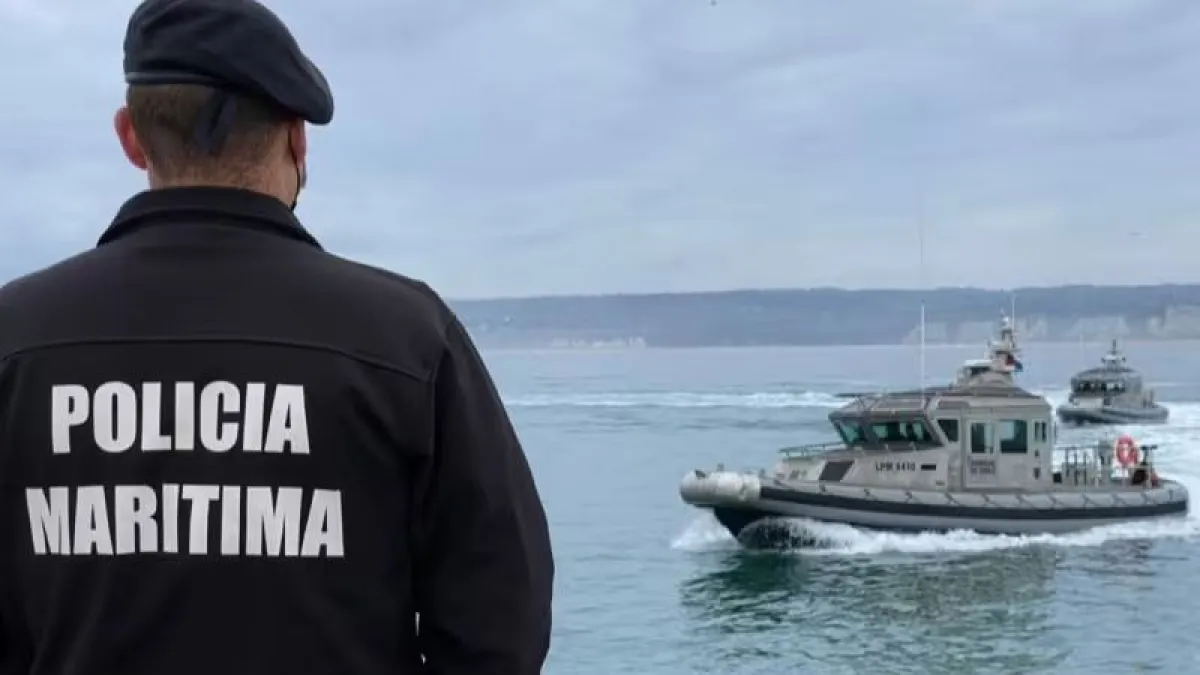 Rescatan a dos jóvenes en playa La Higuera