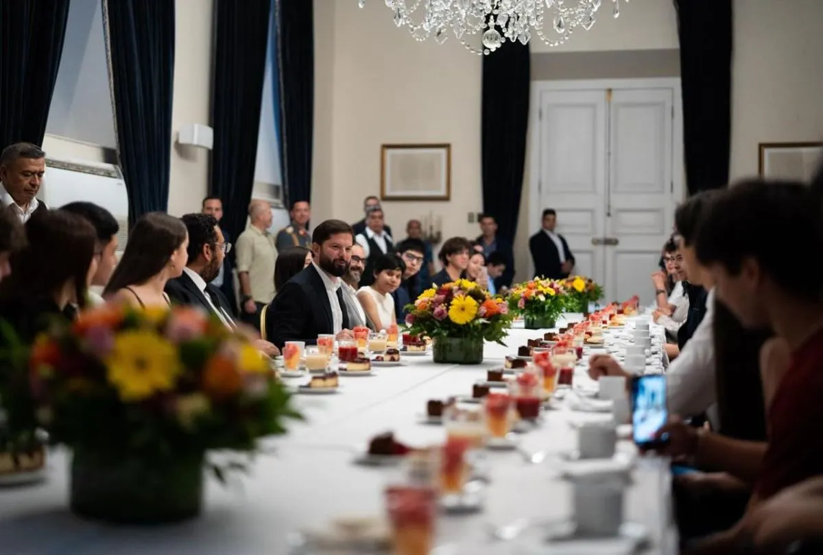 Estudiantes distinguidos en PAES inician camino profesional