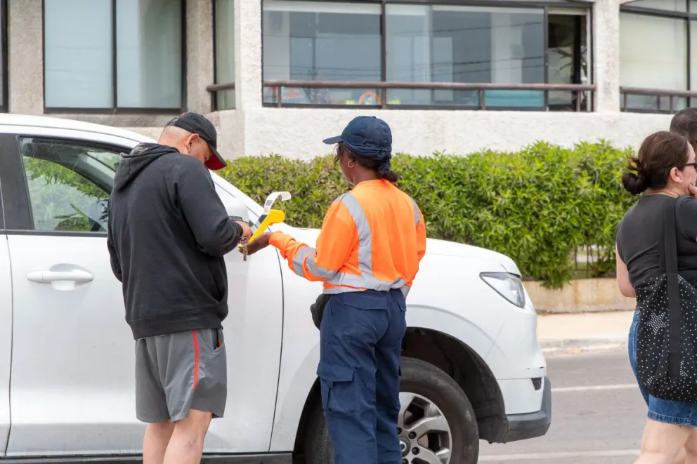 Estacionamientos en borde costero: ganancias millonarias en La Serena y sin cobro en Coquimbo