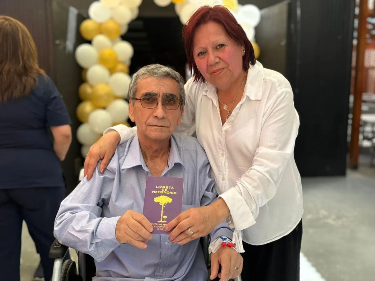 Paciente con cáncer se casa en hospital de Coquimbo