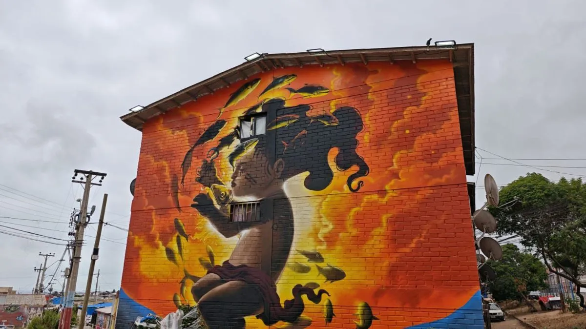 Mural de Gabriela Mistral en Las Compañías