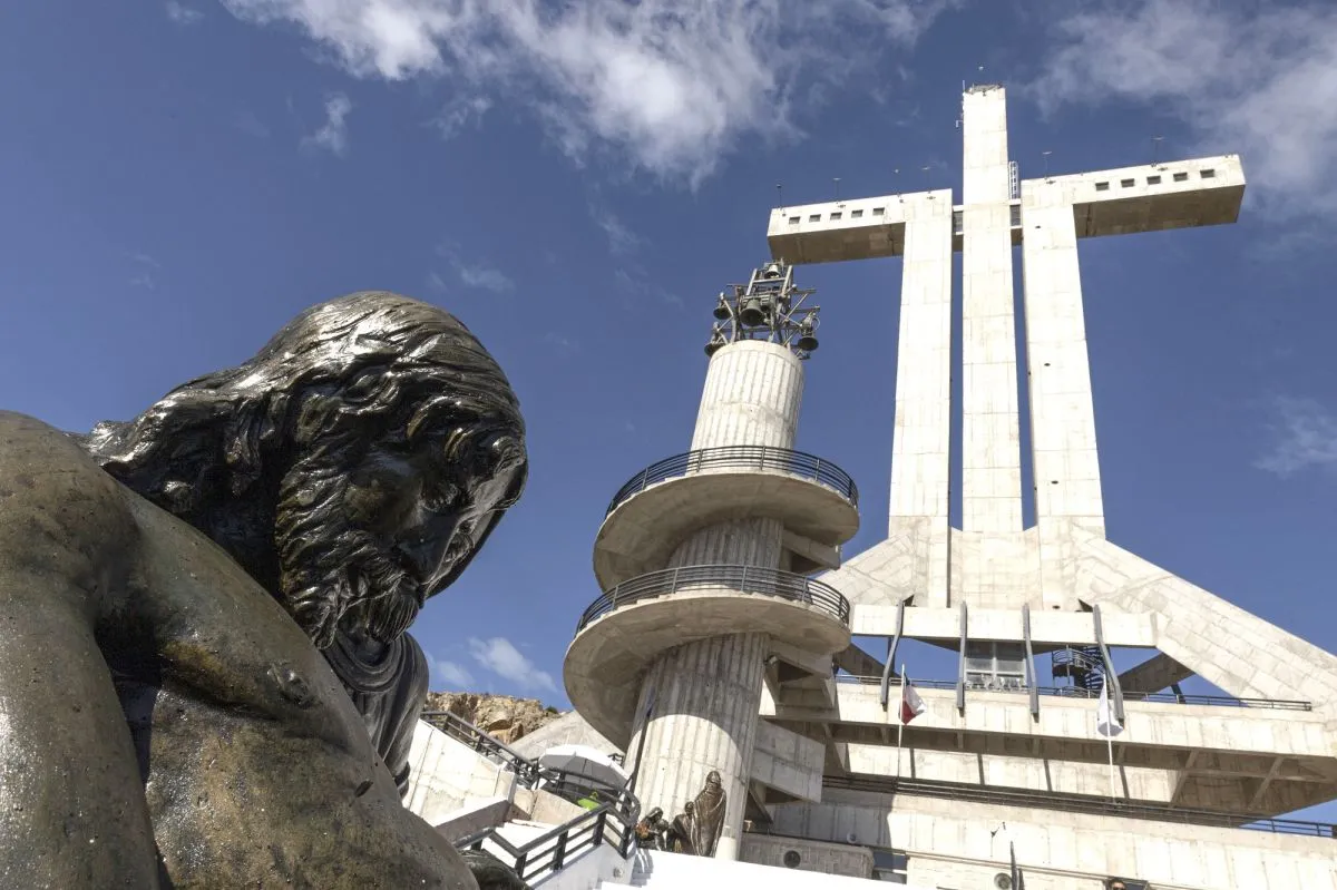 Cruz del Tercer Milenio recibe 60 mil visitantes en verano