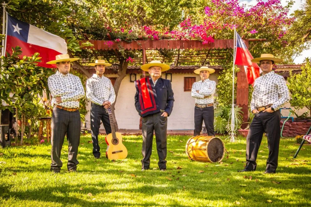 “Soy Vicuñense”: Guitarras Elquinas y Los Pajonales lanzan disco con identidad del Valle de Elqui